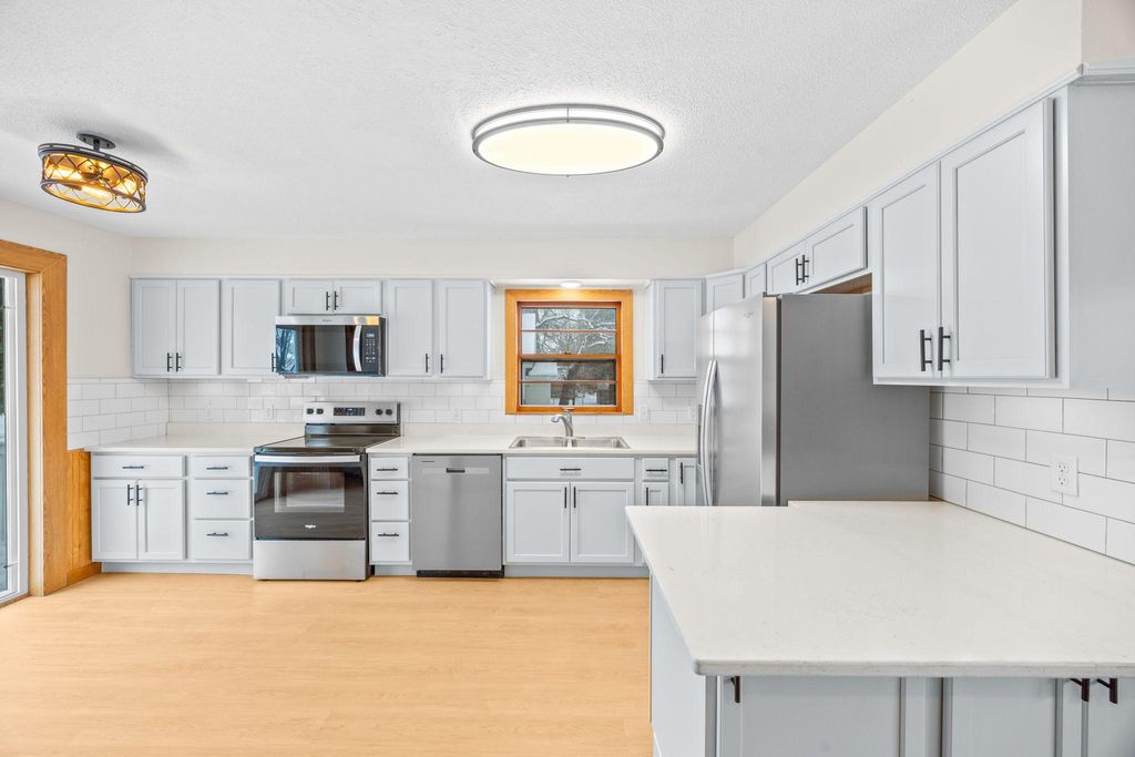 Photo of 540 Brown Street SW, Hutchinson, MN 55350 (MLS # 6826106)