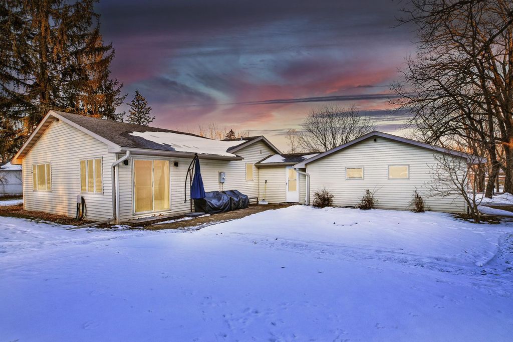 Photo of 303 24th Street NW, Austin, MN 55912 (MLS # 7058236)