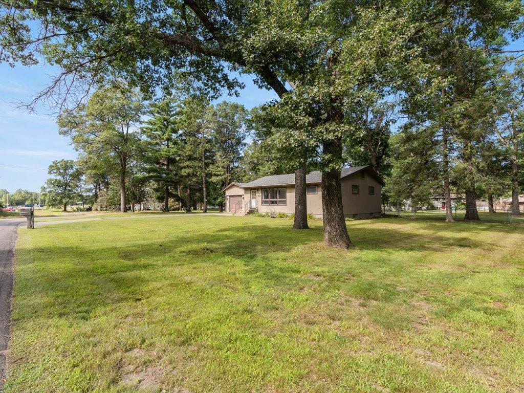 13709 Glenwood Drive