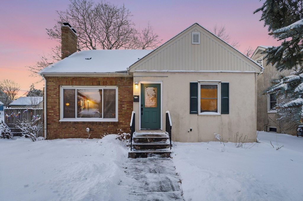 Photo of 1171 Cherokee Avenue, West Saint Paul, MN 55118 (MLS # 6819126)