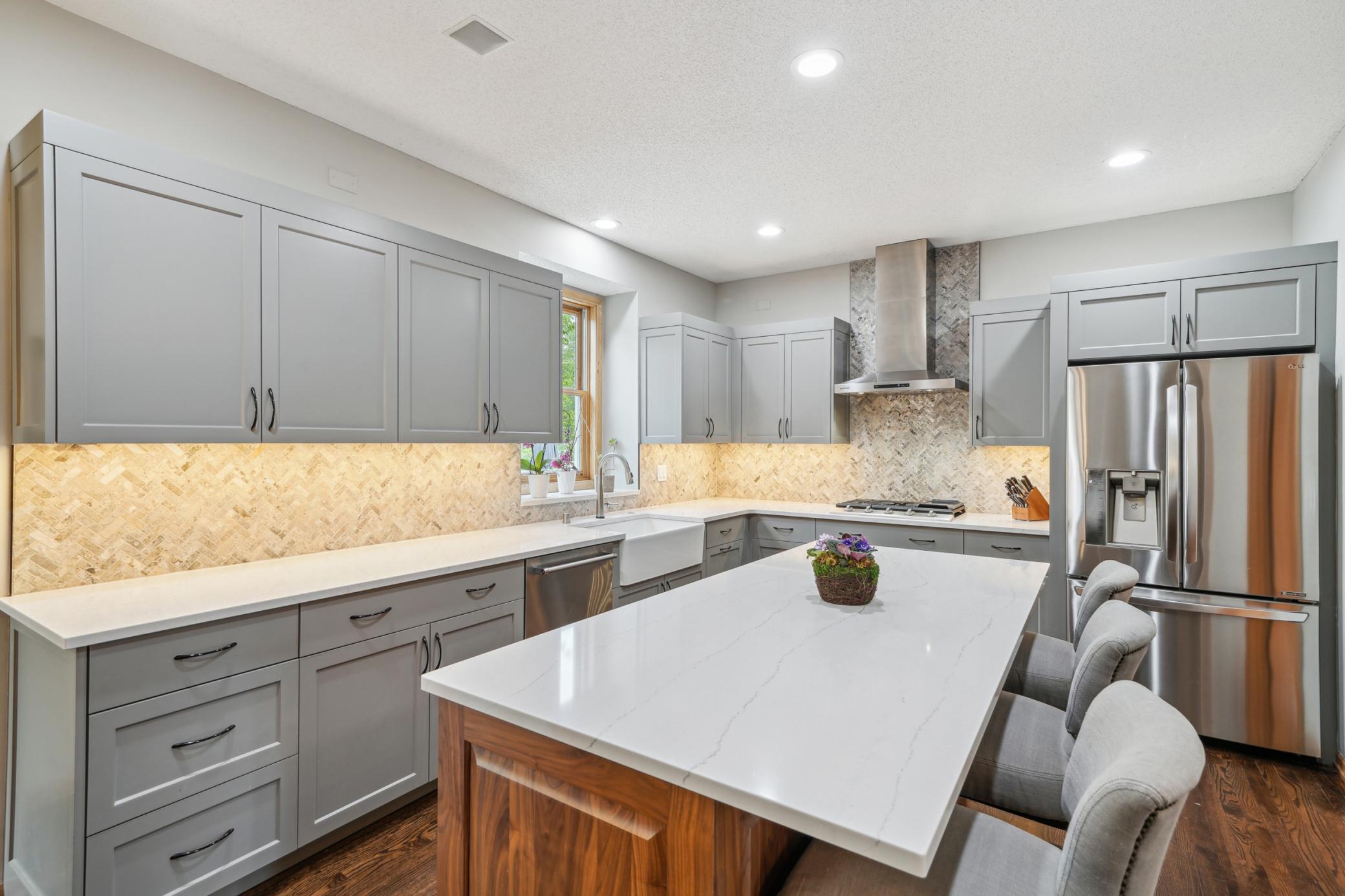 8043 Spruce Trail