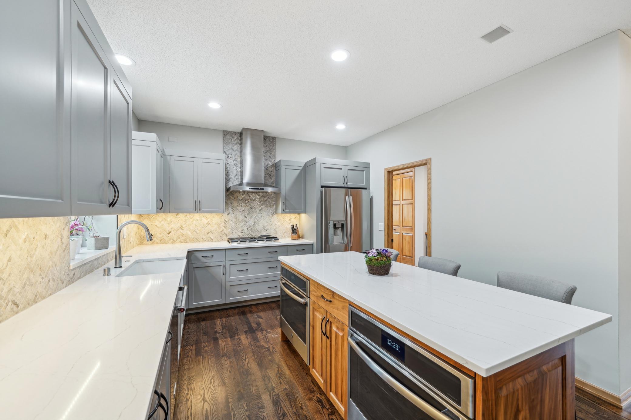 8043 Spruce Trail
