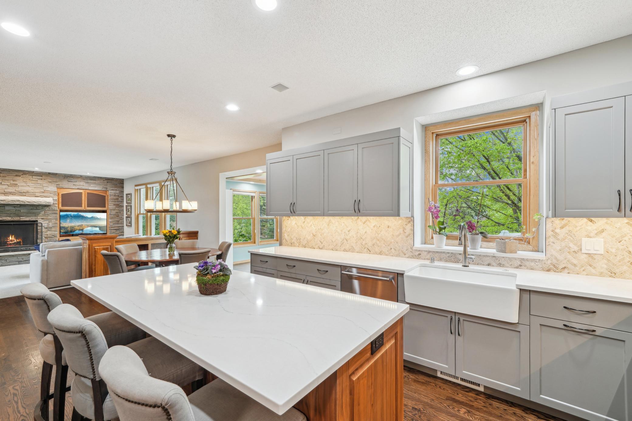 8043 Spruce Trail