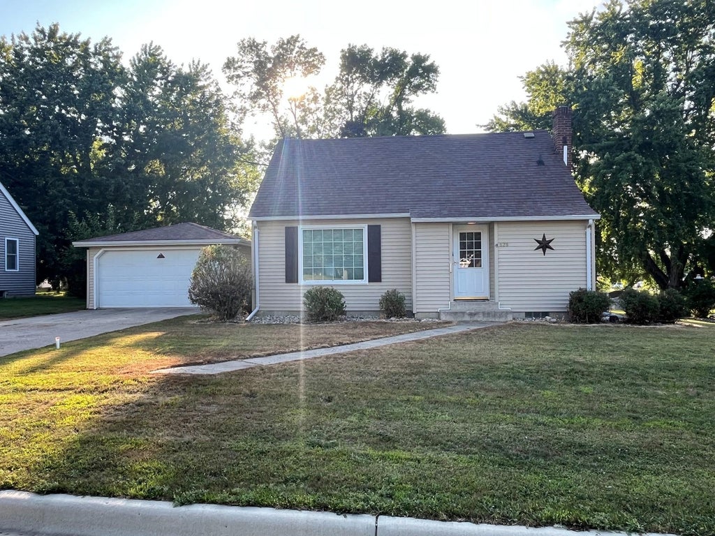 Photo of 628 12th Street, Dawson, MN 56232 (MLS # 7139190)