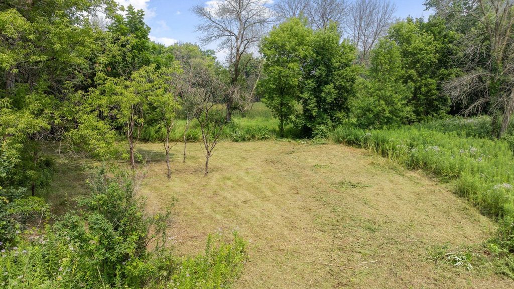 Photo of 128 Peavey Lane, Wayzata, MN 55391 (MLS # 7060837)