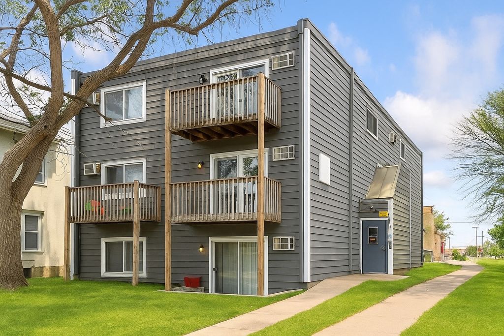 Photo of 924 21st Avenue S, Minneapolis, MN 55404 (MLS # 6826564)