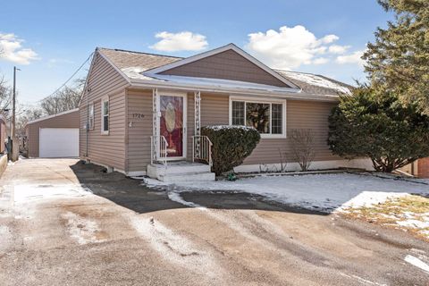 1726 Hyacinth Avenue E Saint Paul MN 55106