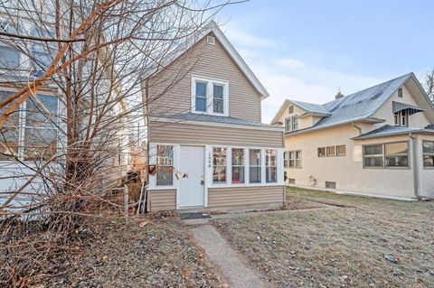 1098 Woodbridge Street Saint Paul MN 55117