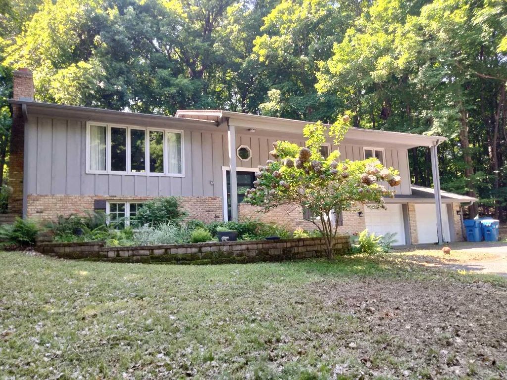 Photo of 27755 Island View Road, Shorewood, MN 55331 (MLS # 7042121)