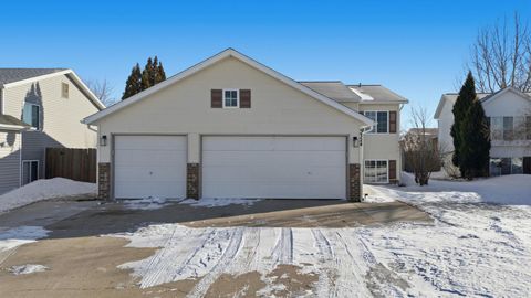 3324 39th Avenue S Fargo ND 58104