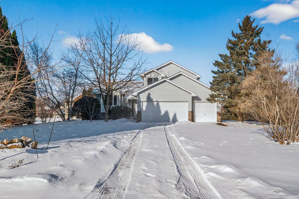 Photo of 13630 58th Avenue N, Plymouth, MN 55446 (MLS # 7018787)