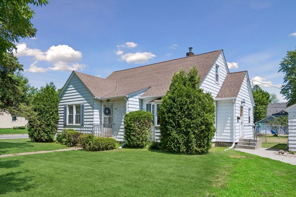 Photo of 405 4th Avenue SE, Milaca, MN 56353 (MLS # 7110245)