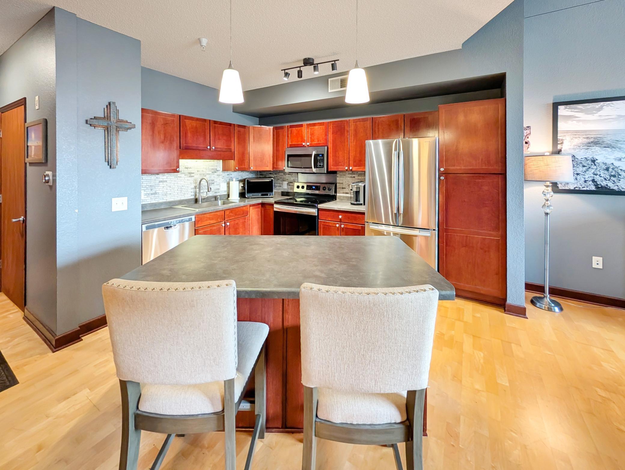 308 E 18th Street 305