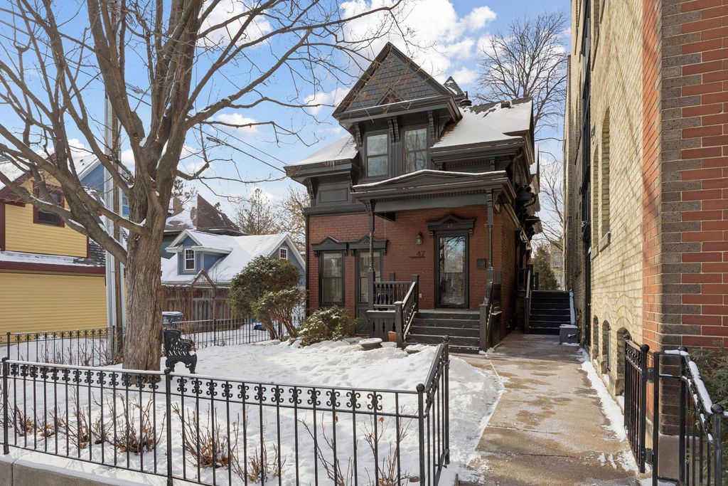 Photo of 47 Saint Albans Street N, Saint Paul, MN 55104 (MLS # 7011395)