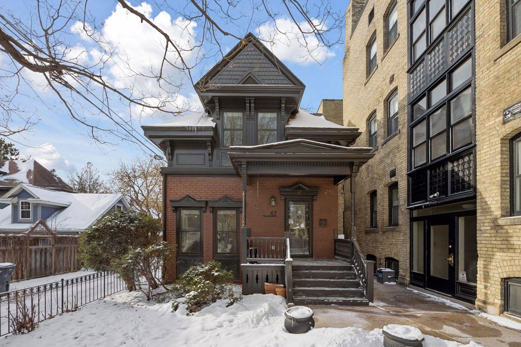 Photo of 47 Saint Albans Street N, Saint Paul, MN 55104 (MLS # 7011395)