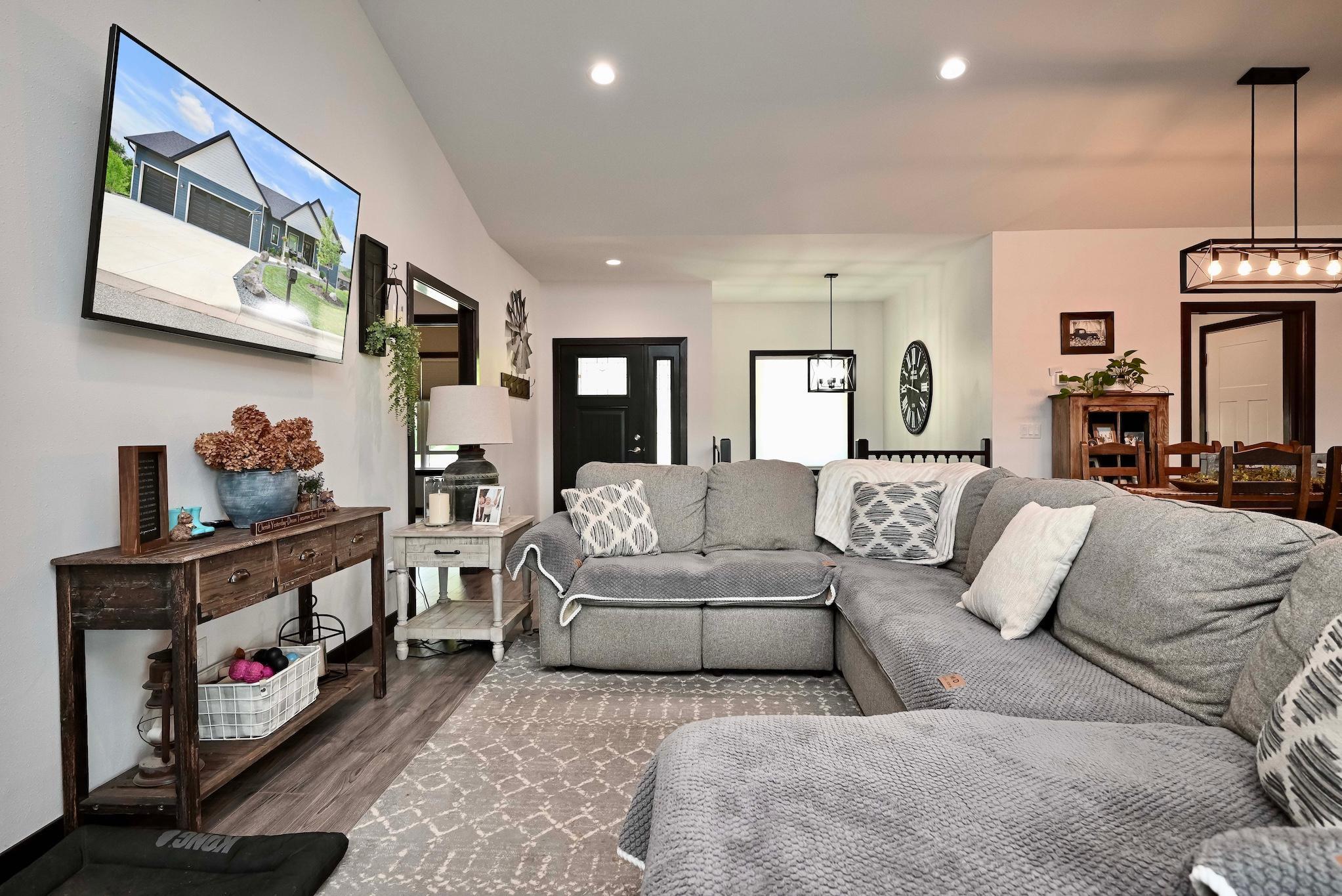 166 Rimrock Road