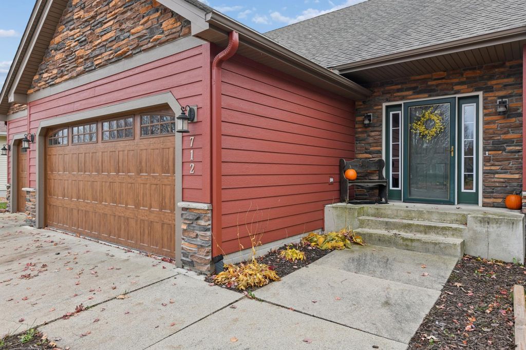 Photo of 712 Churchill Drive SE, Owatonna, MN 55060 (MLS # 6812536)
