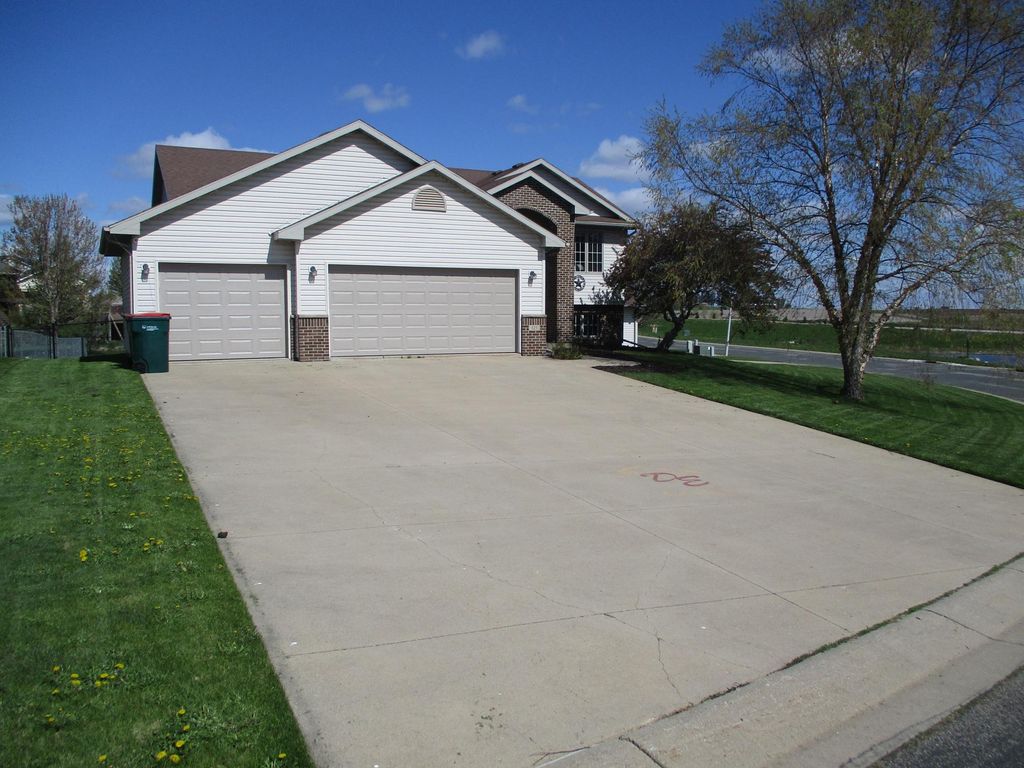 Photo of 125 Sandstone Drive NW, Eyota, MN 55934 (MLS # 7073652)