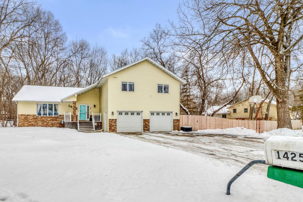 Photo of 1425 Long Avenue, Detroit Lakes, MN 56501 (MLS # 7006286)