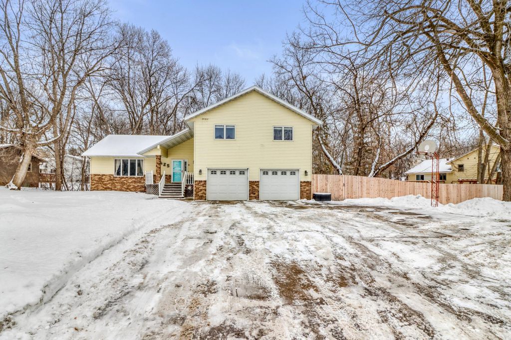 Photo of 1425 Long Avenue, Detroit Lakes, MN 56501 (MLS # 7006286)
