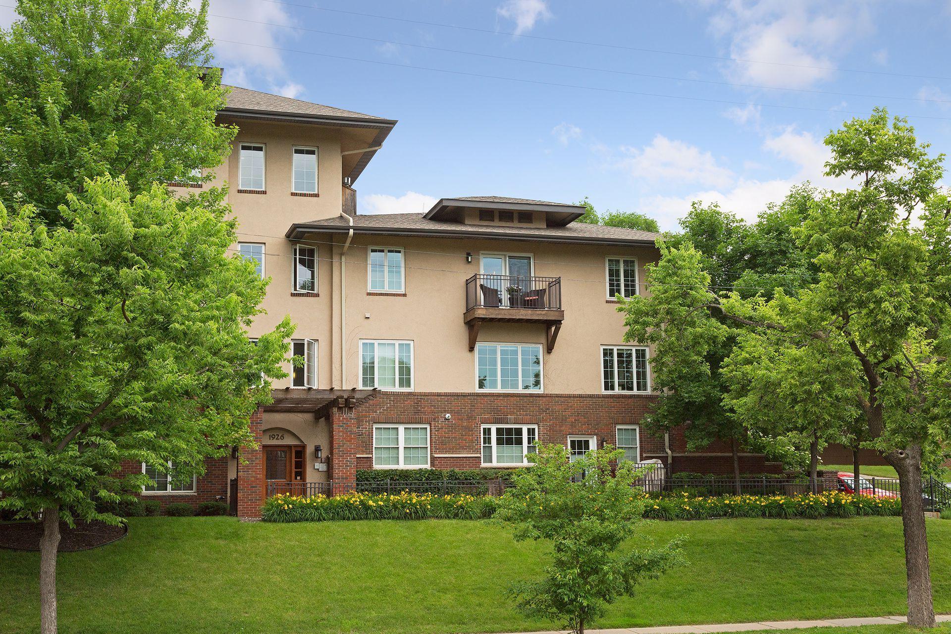 1926 Pleasant Avenue 101