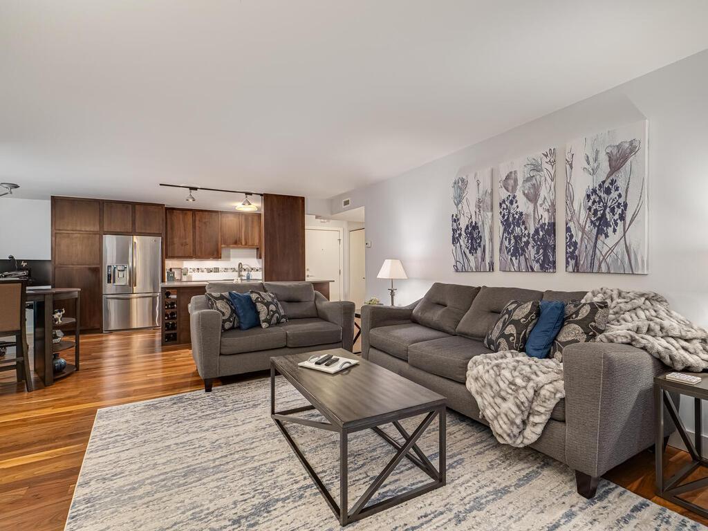 1200 Nicollet Mall 507
