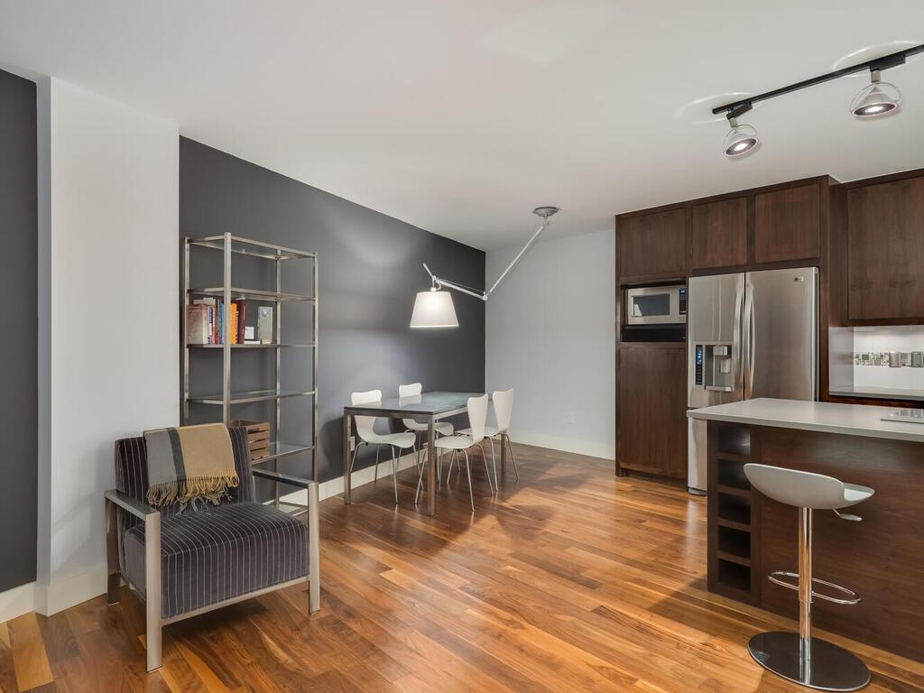 1200 Nicollet Mall 507