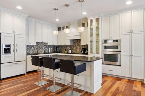 875 Lake Street N 212 Wayzata MN 55391