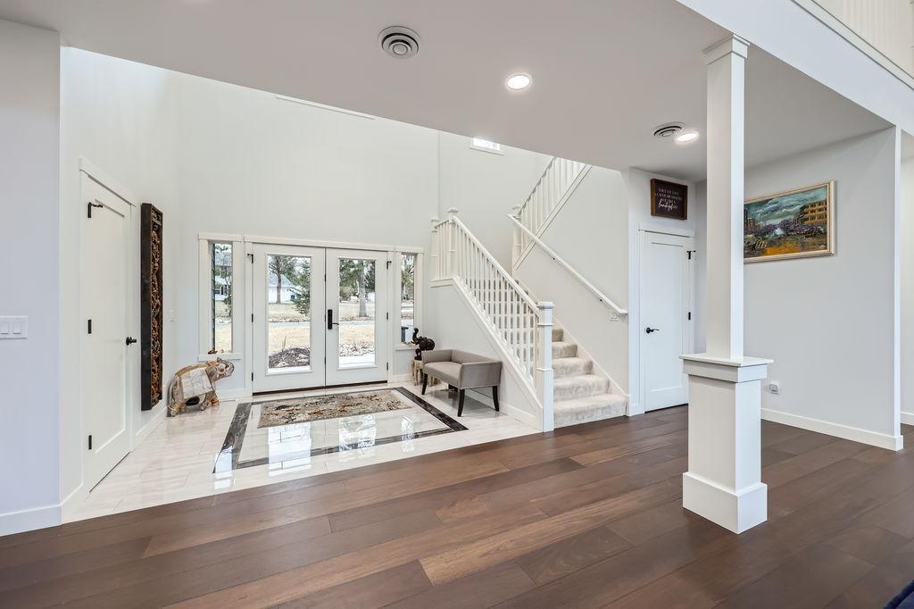 925 Minnesota Lane N