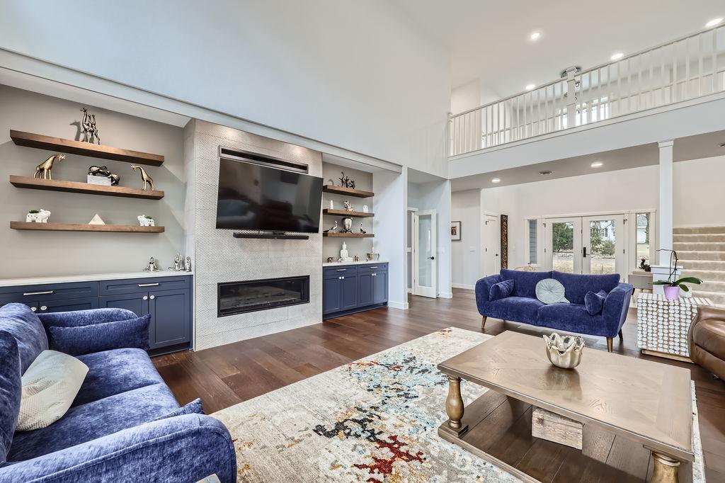 925 Minnesota Lane N