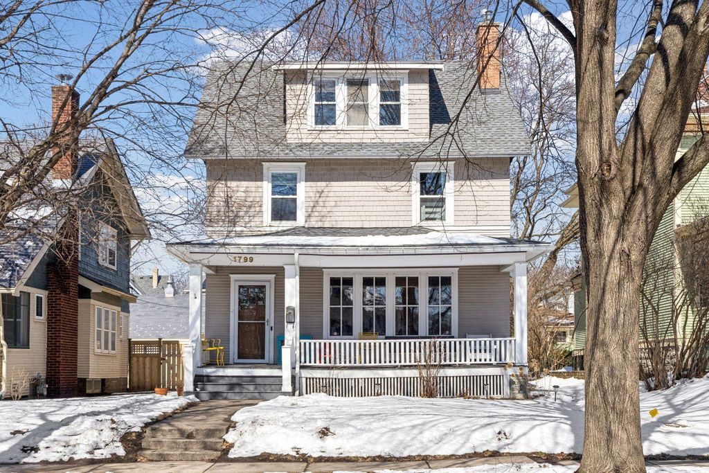 Photo of 1799 Ashland Avenue, Saint Paul, MN 55104 (MLS # 7035582)