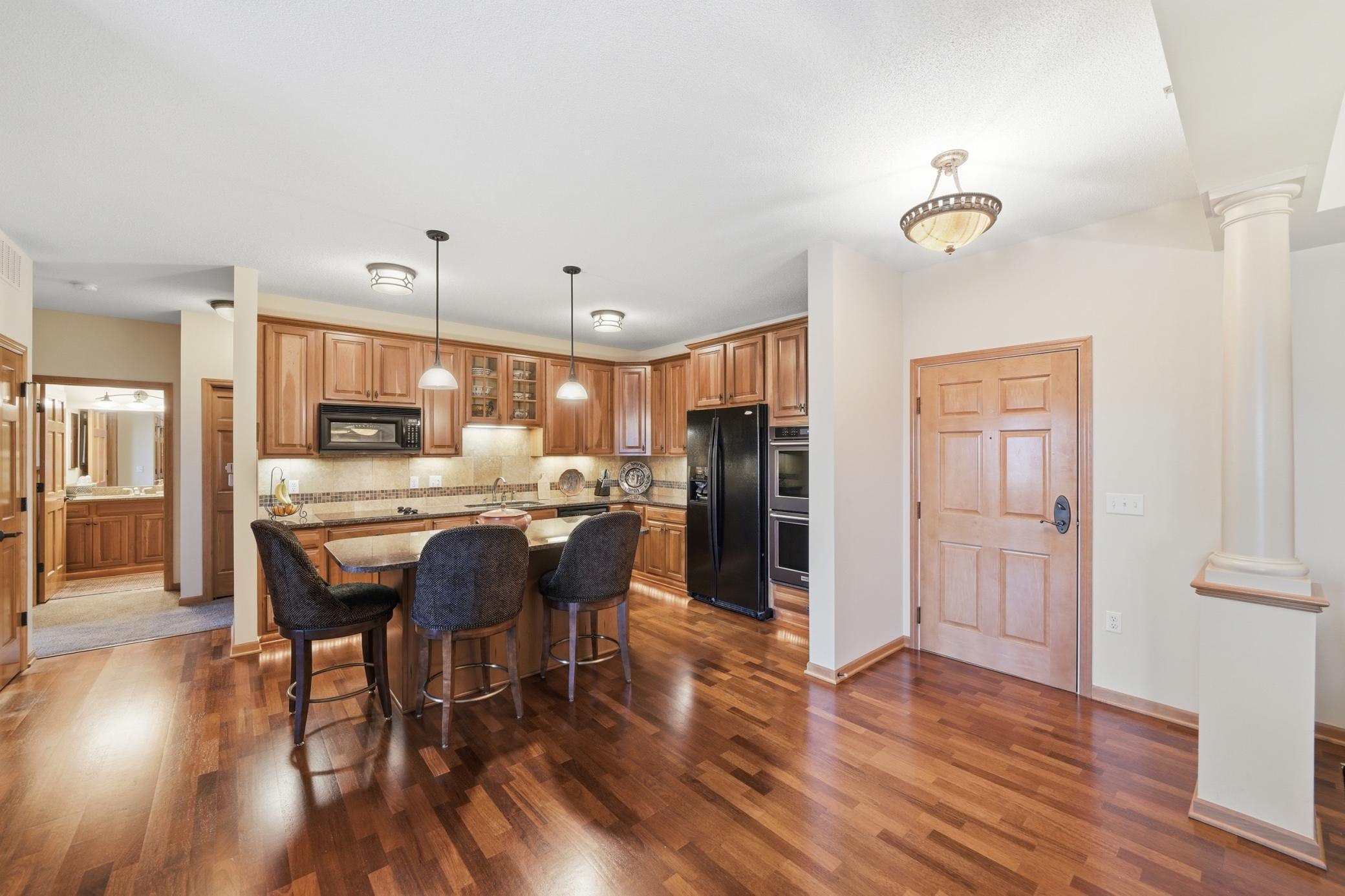 5275 Grandview Square 3401