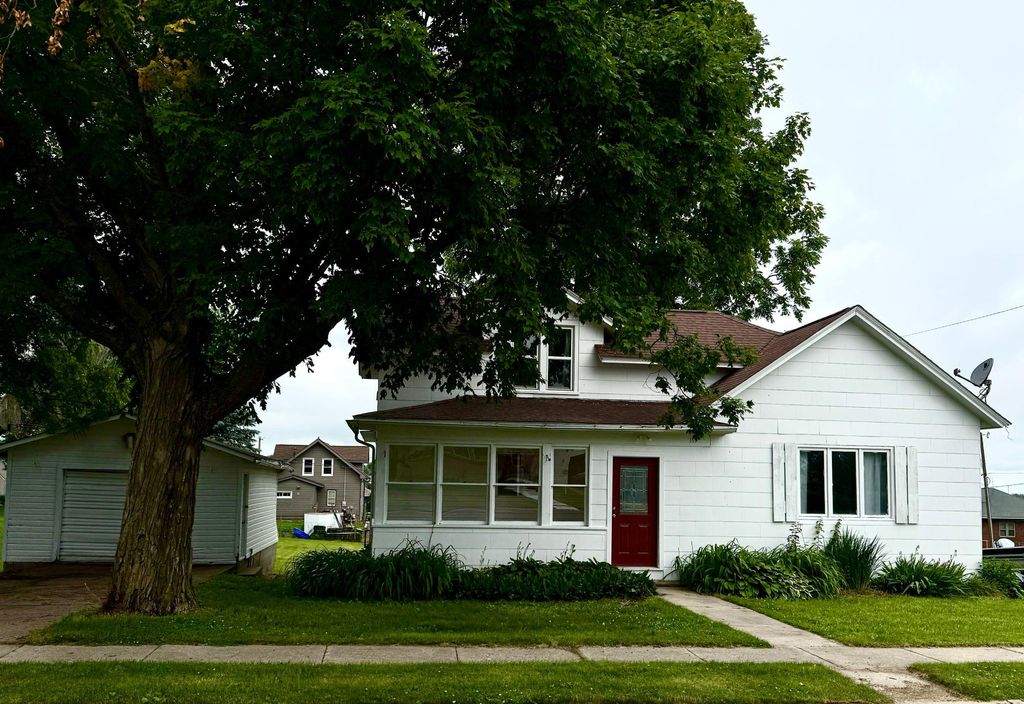 Photo of 111 1st Street NE, Altura, MN 55910 (MLS # 7097416)