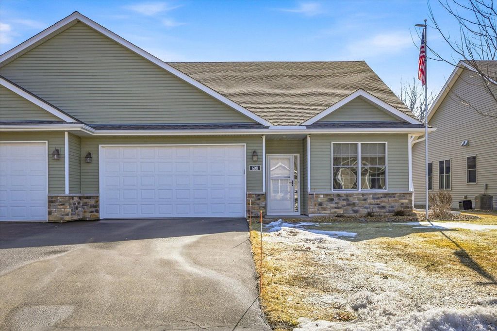 Photo of 698 Bibeau Court, Vadnais Heights, MN 55127 (MLS # 7016324)