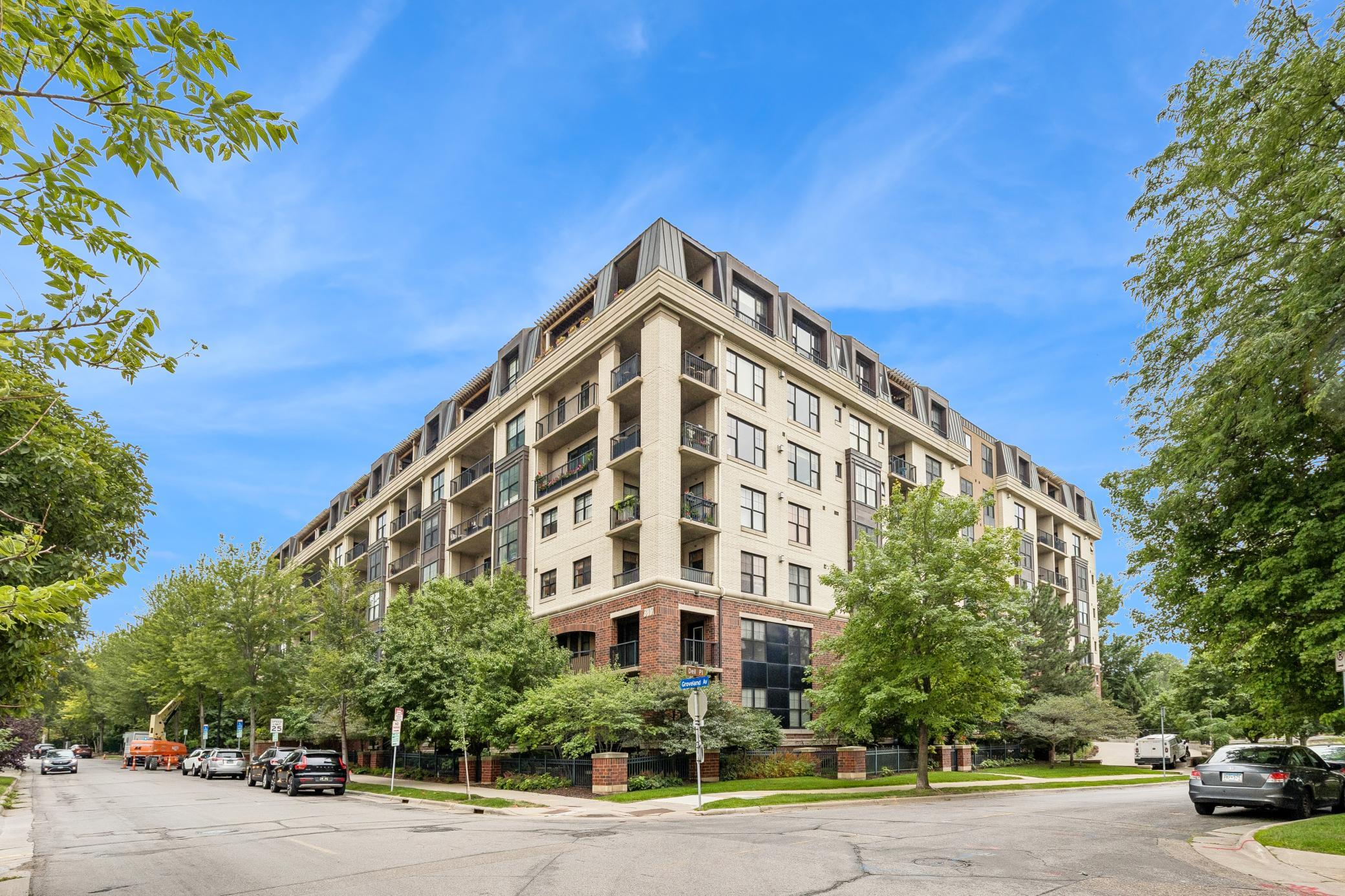 317 Groveland Avenue 714