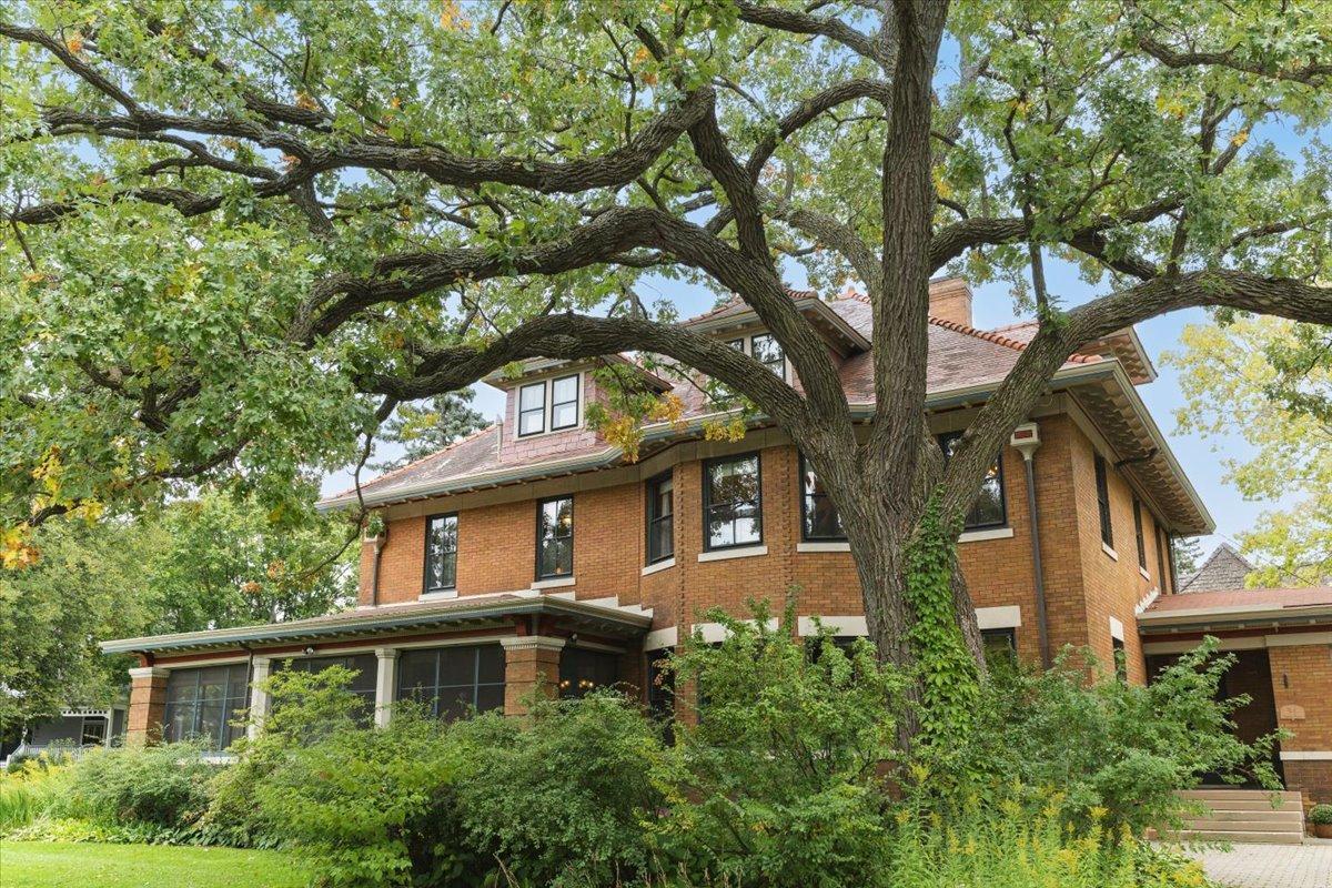 94 Crocus Place