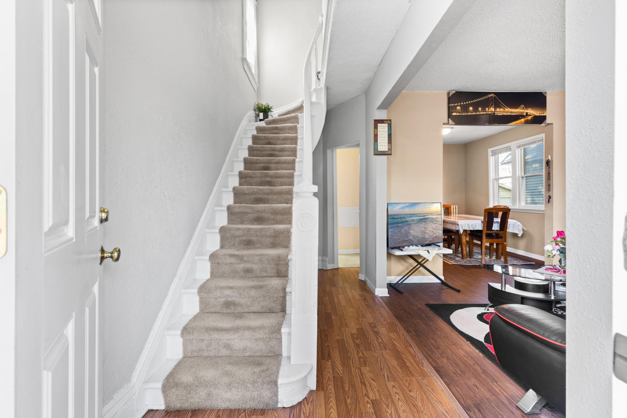 513 Van Buren Avenue