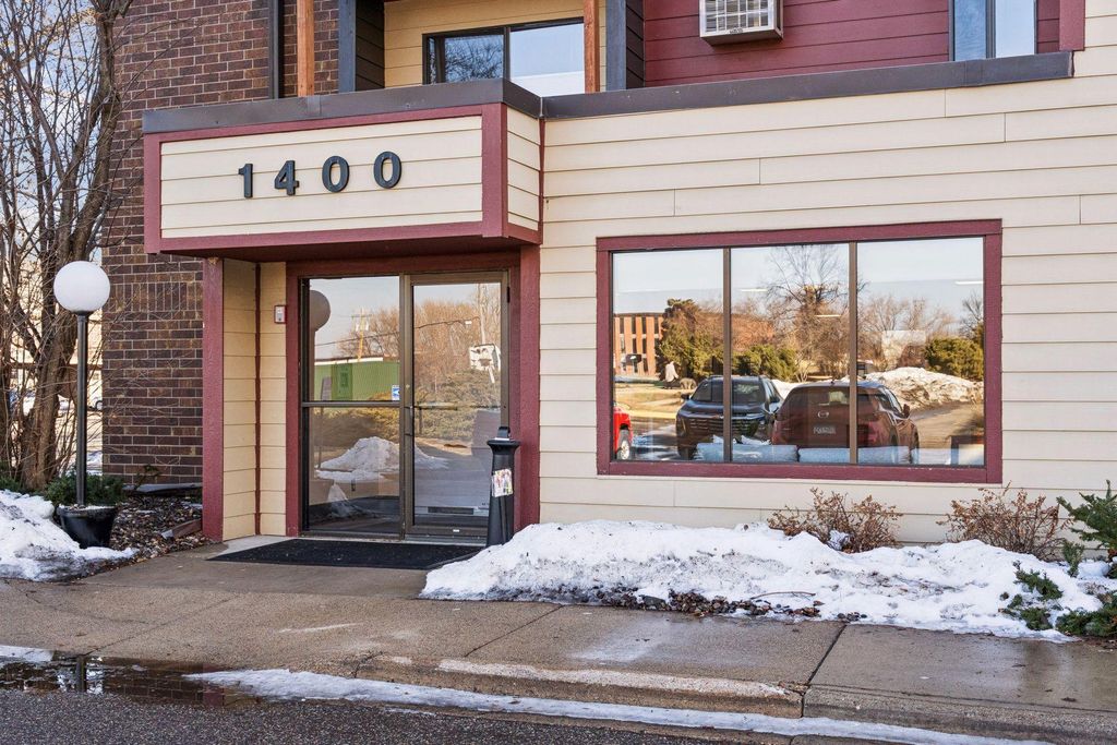 Photo of 1400 Dakota Avenue S #103, Saint Louis Park, MN 55416 (MLS # 7031089)