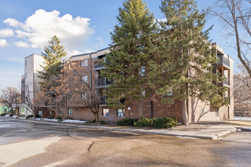 Photo of 1400 Dakota Avenue S #103, Saint Louis Park, MN 55416 (MLS # 7031089)