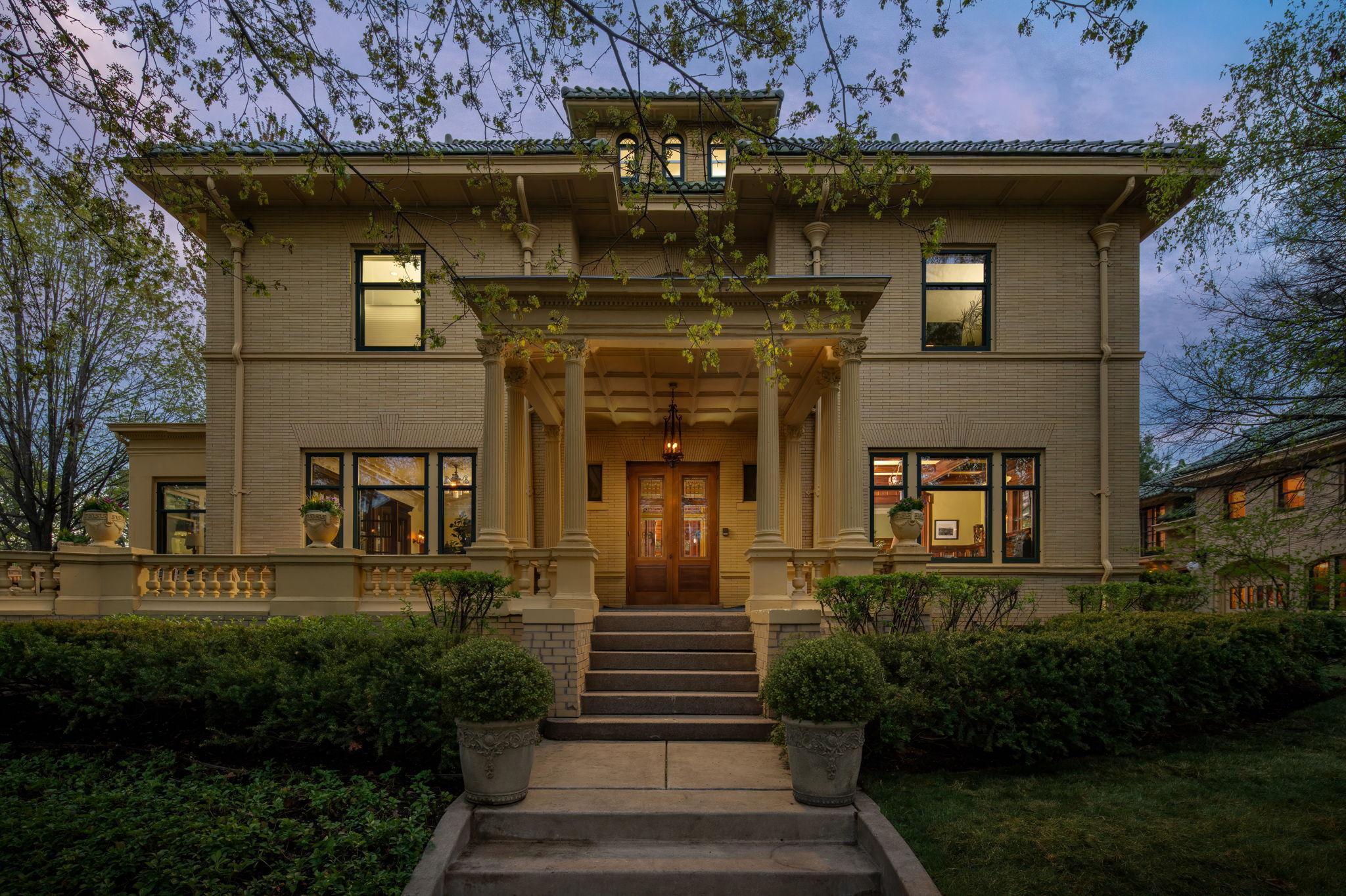 1005 Mount Curve Avenue