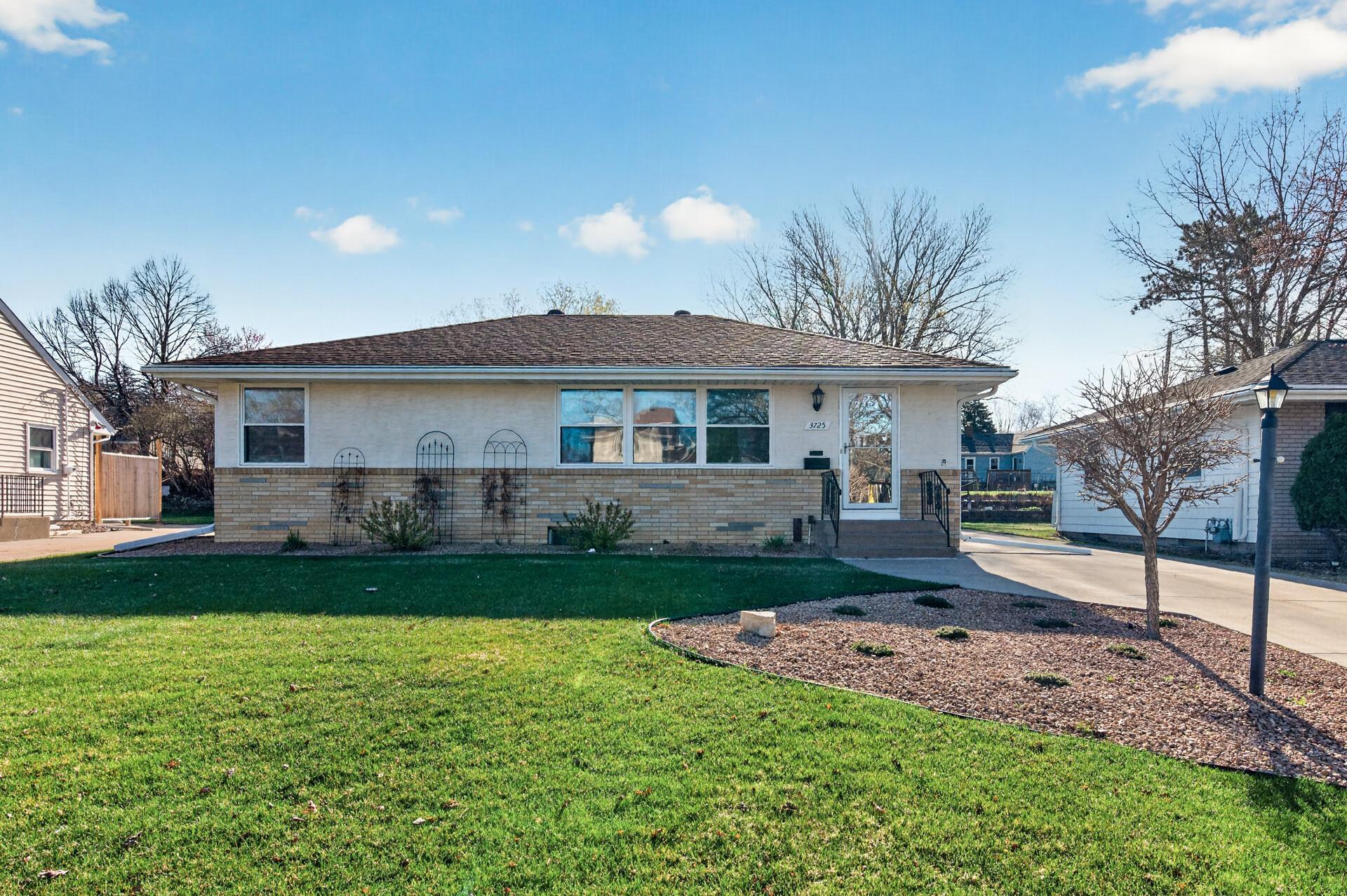 3725 Lincoln Street NE