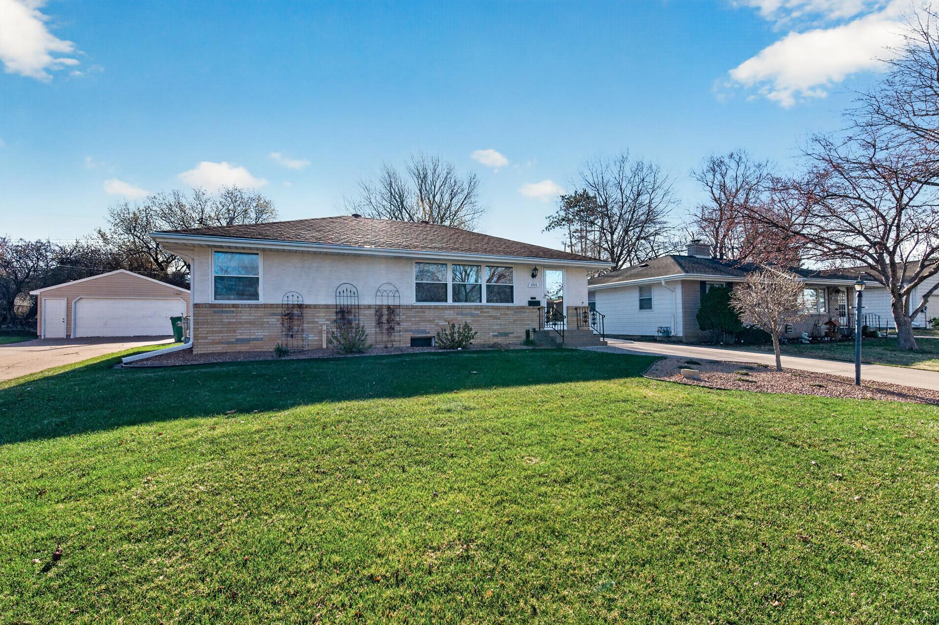 3725 Lincoln Street NE