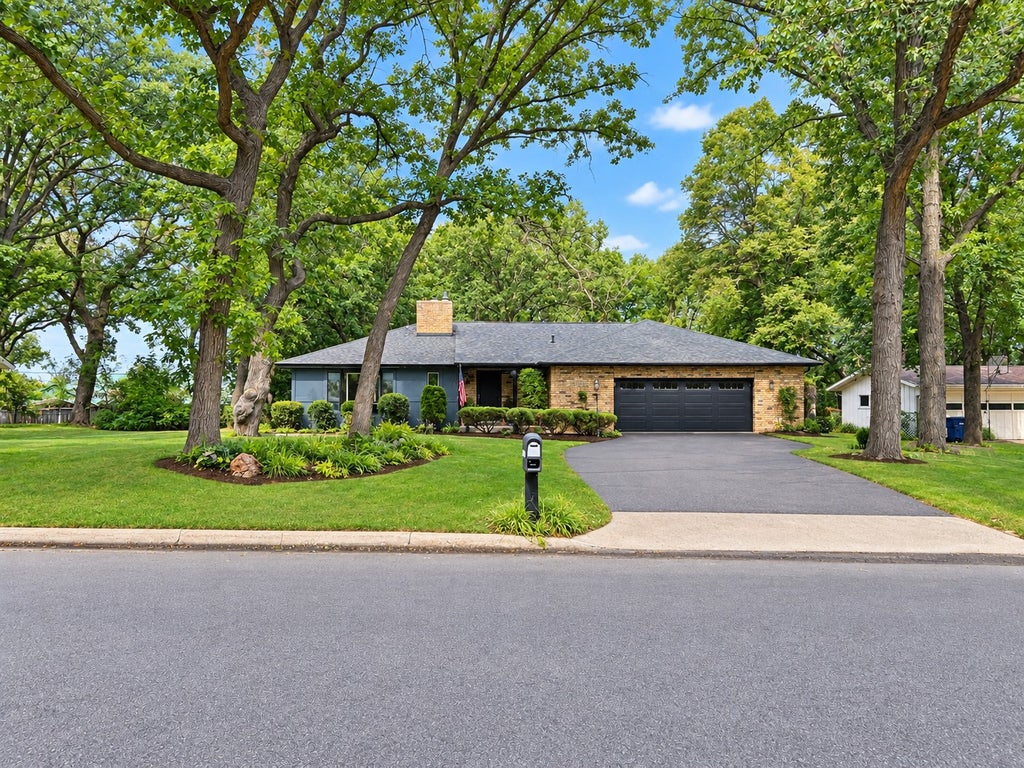 Photo of 1725 Woodland Road, Saint Cloud, MN 56304 (MLS # 7144925)