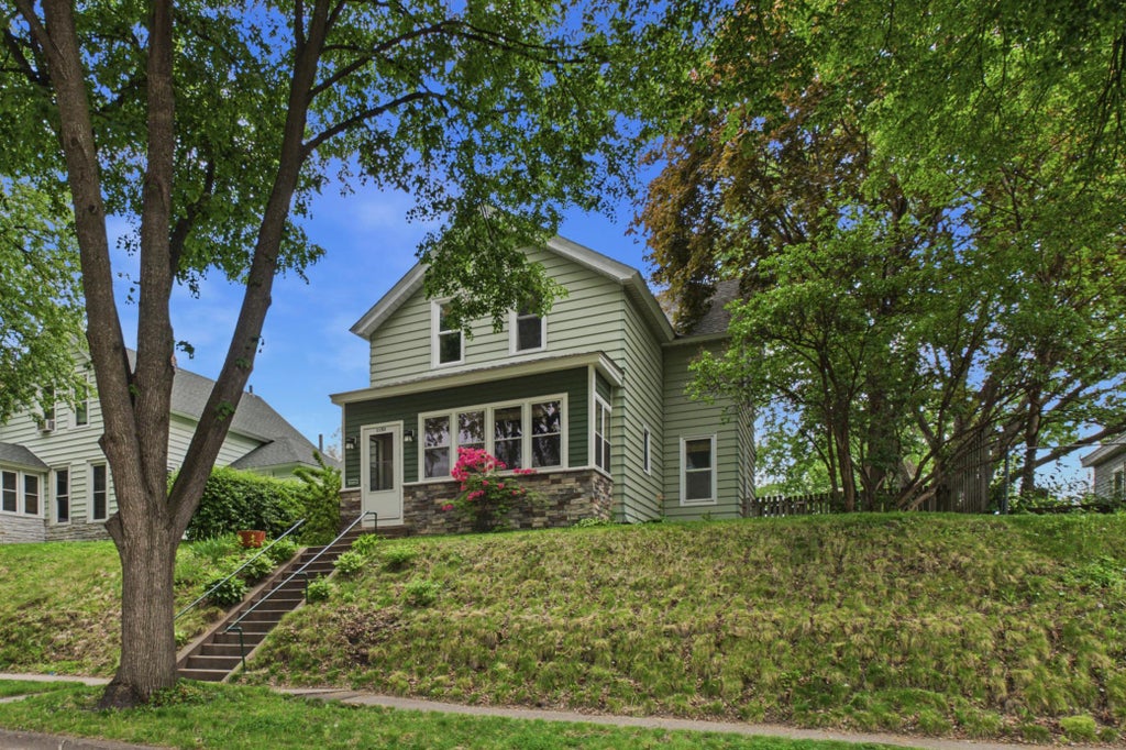 Photo of 1152 Ross Avenue, Saint Paul, MN 55106 (MLS # 7145606)