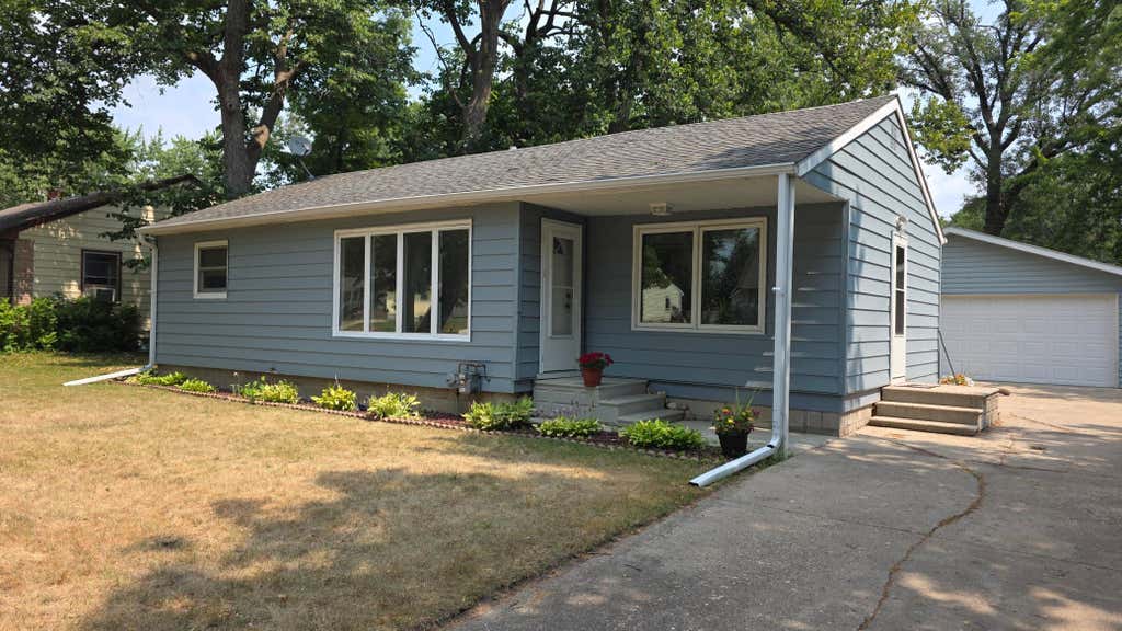 Photo of 1517 Gary Avenue, Detroit Lakes, MN 56501 (MLS # 7118957)