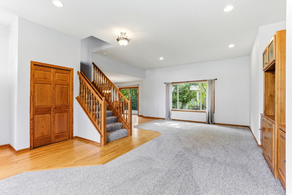 Photo of 9918 Kiwi Avenue N, Brooklyn Park, MN 55443 (MLS # 7117742)