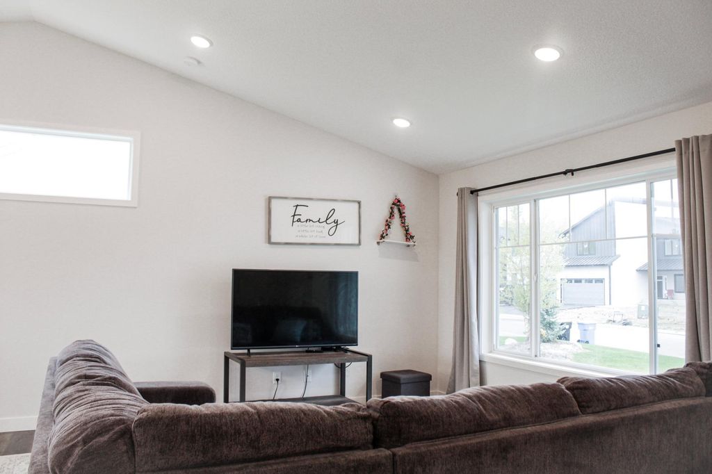 Photo of 9989 14th Circle NE, Saint Michael, MN 55376 (MLS # 7003953)