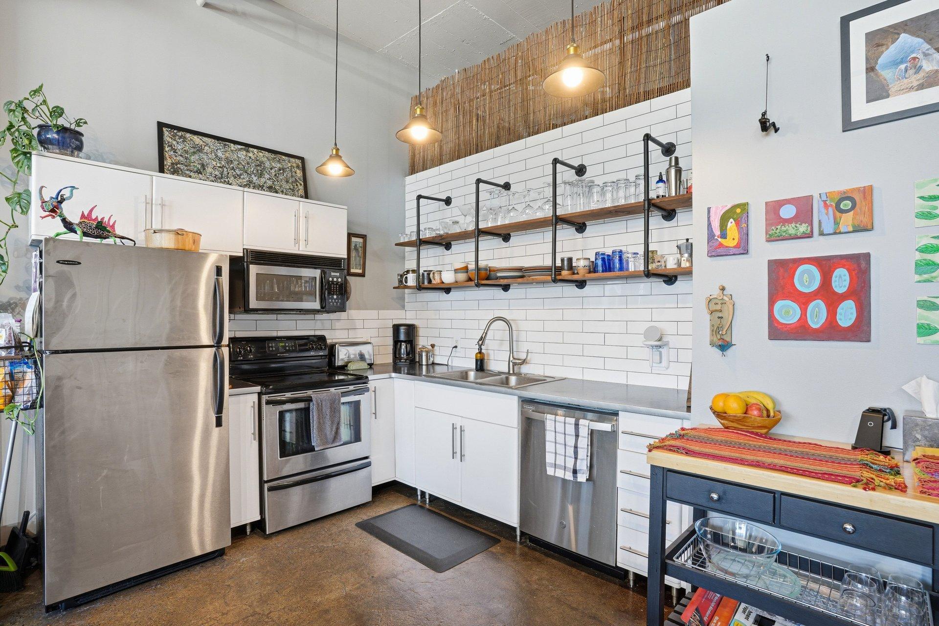 500 Robert Street N 702