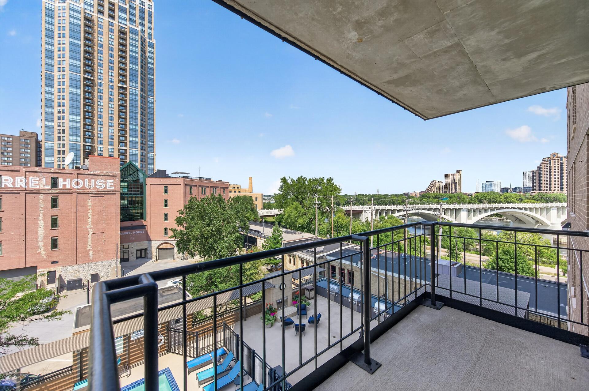 401 S 1st Street 423