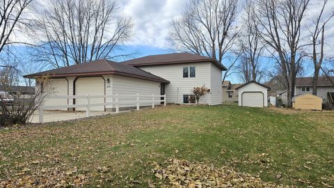 Photo of 570 Jackson Street SW, Hutchinson, MN 55350 (MLS # 6813907)